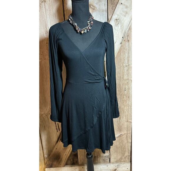 Forever 21 Women's L Large LIttle Black Dress Long Sleeve Wrap Around Pullover - Picture 1 of 10